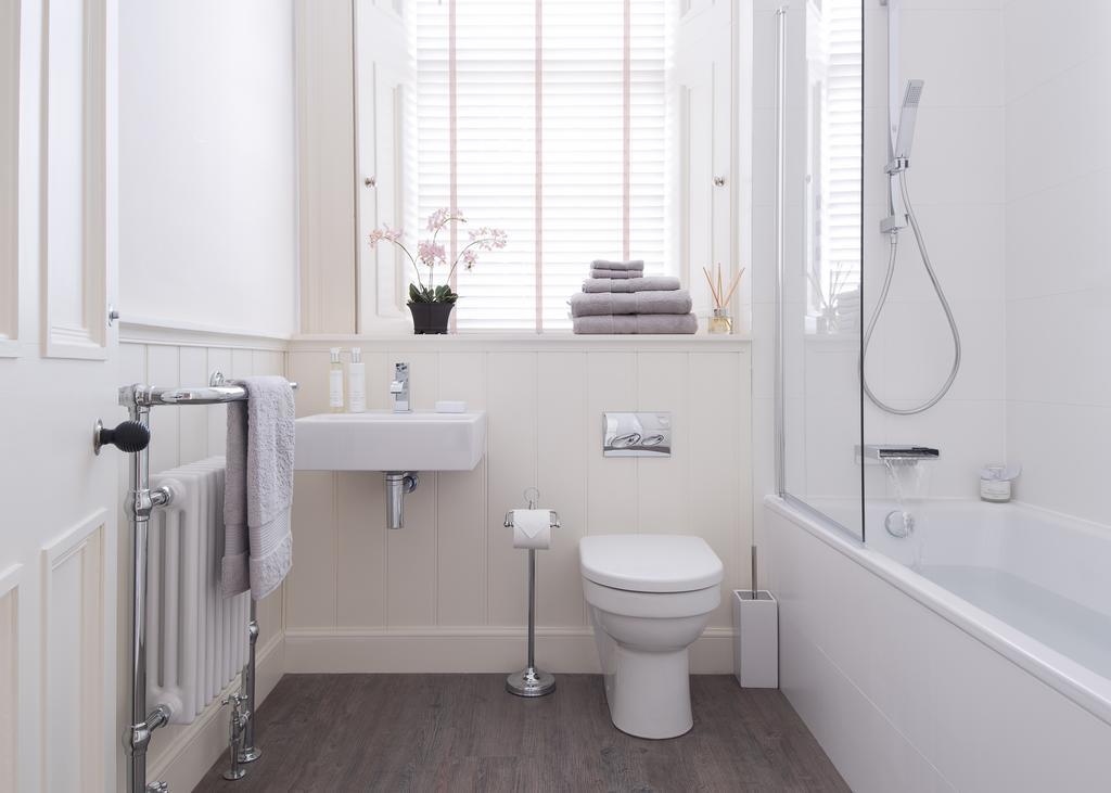 Destiny Scotland - Rutland Residence Edinburgh Room photo